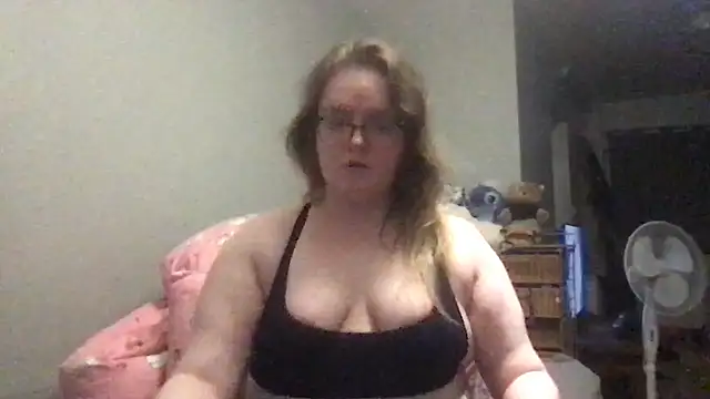 honeyyy24 online show from 10/11/25, 10:52