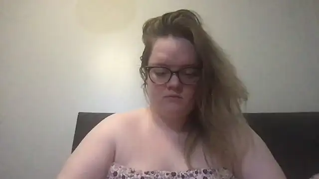 honeyyy24 online show from 01/11/26, 07:08