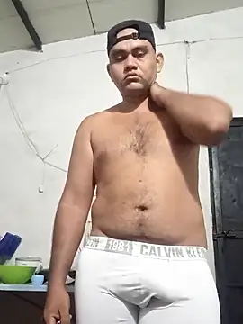 travieso2893 online show from 09/28/25, 07:14