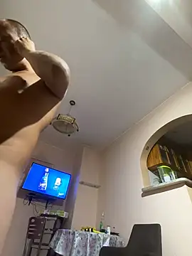 Nikolaiyy online show from 09/10/25, 09:26