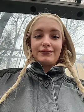 Milkyy wway online show from 11/17/25, 07:25