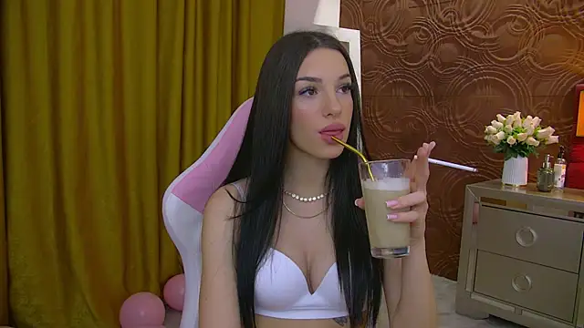 IrisMonn online show from 12/12/24, 06:25