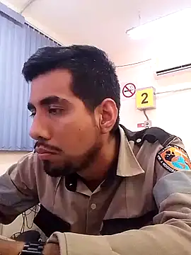 EnriquePersian197 online show from 02/10/25, 09:25