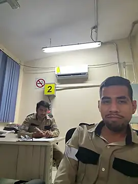 EnriquePersian197 online show from 03/12/25, 11:20