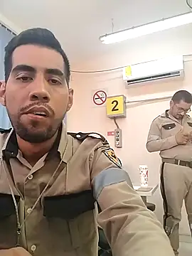 EnriquePersian197 online show from 09/15/25, 07:03