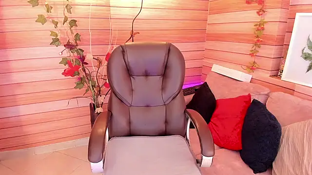 marien thomson  online show from 03/14/25, 03:26