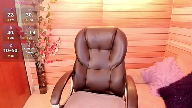 marien thomson  online show from 10/15/25, 02:22