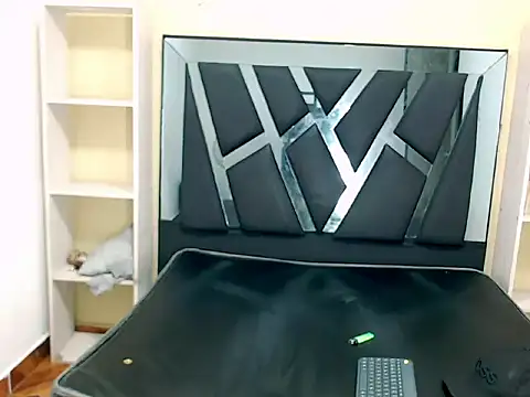 Oliver Ovii online show from 03/07/26, 02:30