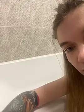 Snapshot of AnacondaOn chatting on 01/26/25, 09:51 AnacondaOn online show from 01/26/25, 09:51