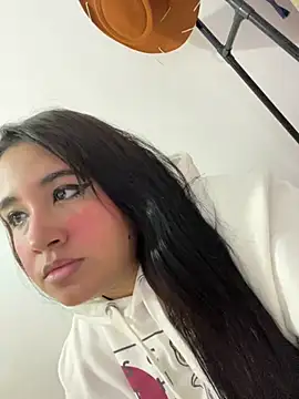 Snapshot of melyescobar chatting on 02/03/25, 12:03 melyescobar online show from 02/03/25, 12:03