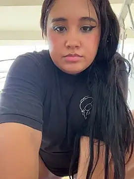 Snapshot of melyescobar chatting on 02/21/25, 03:10 melyescobar online show from 02/21/25, 03:10