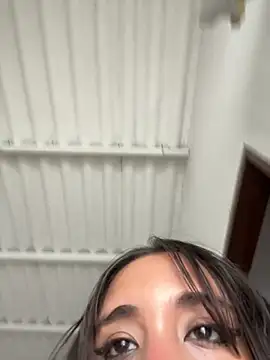 Snapshot of melyescobar chatting on 03/19/25, 01:07 melyescobar online show from 03/19/25, 01:07