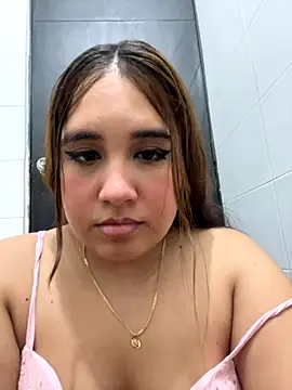 Snapshot of melyescobar chatting on 10/14/25, 03:29 melyescobar online show from 10/14/25, 03:29