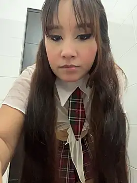 Snapshot of melyescobar chatting on 04/25/26, 03:53 melyescobar online show from 04/25/26, 03:53
