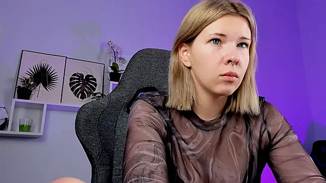 AliceSunday online show from 12/21/24, 08:07