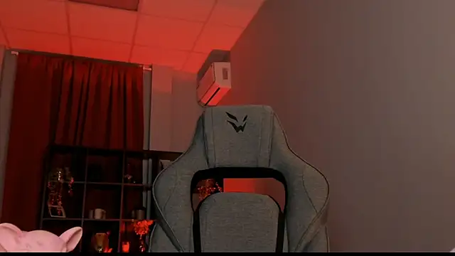 AliceSunday online show from 11/21/25, 02:10