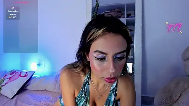 Snapshot of Lunadahia chatting on 06/11/26, 08:45 Lunadahia online show from 06/11/26, 08:45