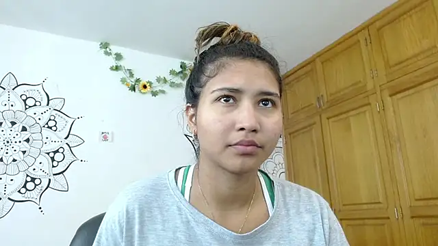 Snapshot of mariana_gimenez chatting on 12/06/24, 02:28 mariana gimenez online show from 12/06/24, 02:28