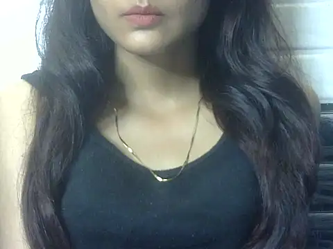 Snapshot of Aayesha chatting on 05/13/26, 08:01 Aayesha online show from 05/13/26, 08:01