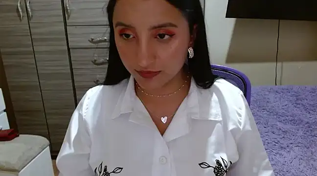 Snapshot of Nia-Cop chatting on 01/01/25, 02:30 Nia-Cop online show from 01/01/25, 02:30