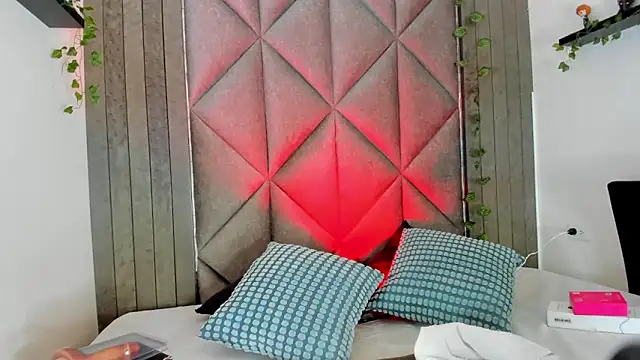 BriaConner  online show from 03/20/26, 03:44