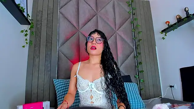 BriaConner  online show from 03/21/26, 02:38