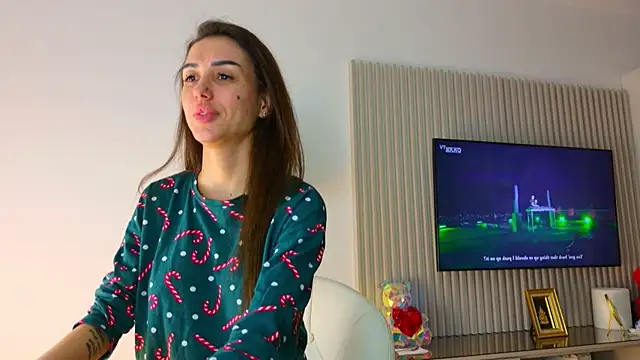 Snapshot of Addictive_T chatting on 01/11/25, 08:21 Addictive T online show from 01/11/25, 08:21