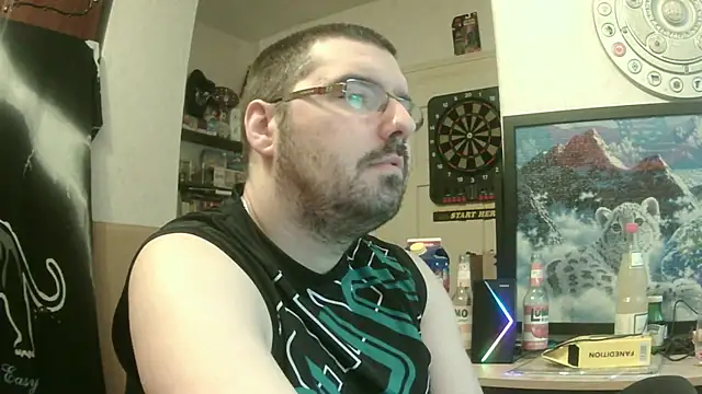 Snapshot of Alucard180287 chatting on 04/12/26, 09:58 Alucard180287 online show from 04/12/26, 09:58