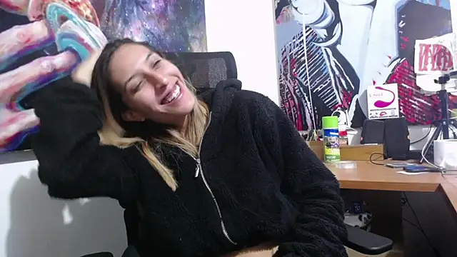 Snapshot of FULL_TENTATION_ chatting on 10/19/25, 06:14 FULL TENTATION online show from 10/19/25, 06:14