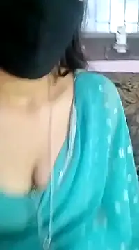 Snapshot of Bulbul_02 chatting on 02/22/25, 09:01 Bulbul 02 online show from 02/22/25, 09:01