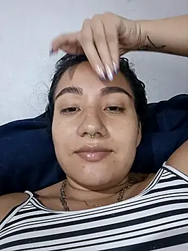 Snapshot of Hellen_Alex chatting on 04/30/26, 02:12 Hellen Alex online show from 04/30/26, 02:12