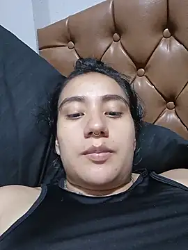 Snapshot of Hellen_Alex chatting on 06/18/26, 01:48 Hellen Alex online show from 06/18/26, 01:48