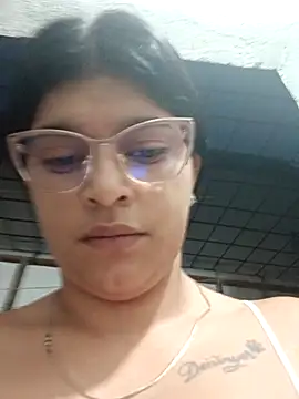 naughty-girl01 online show from 03/06/25, 10:41