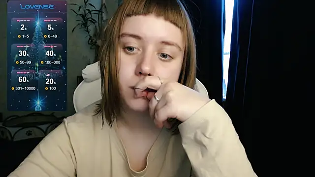 June shy0 online show from 12/08/24, 11:03