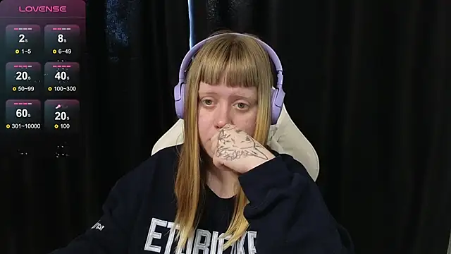 June shy0 online show from 04/20/26, 07:11