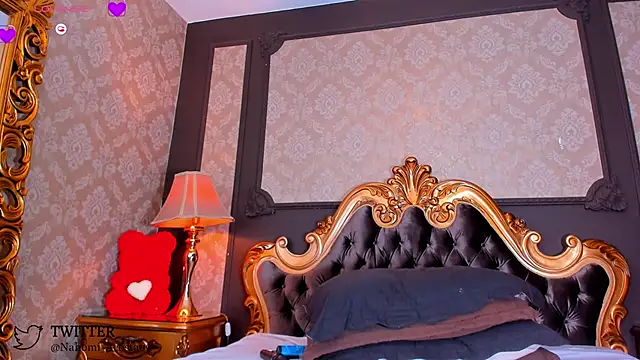 Snapshot of NahomiAcosta chatting on 01/17/25, 01:47 NahomiAcosta online show from 01/17/25, 01:47