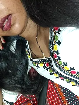 Snapshot of Sharmila-Singh chatting on 06/25/26, 08:02 Sharmila-Singh online show from 06/25/26, 08:02
