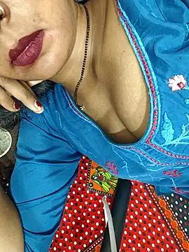 Snapshot of Sharmila-Singh chatting on 07/01/26, 06:40 Sharmila-Singh online show from 07/01/26, 06:40