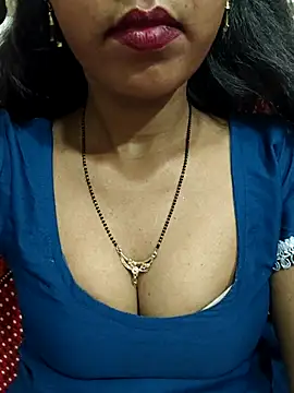 Snapshot of Sharmila-Singh chatting on 07/12/26, 09:00 Sharmila-Singh online show from 07/12/26, 09:00