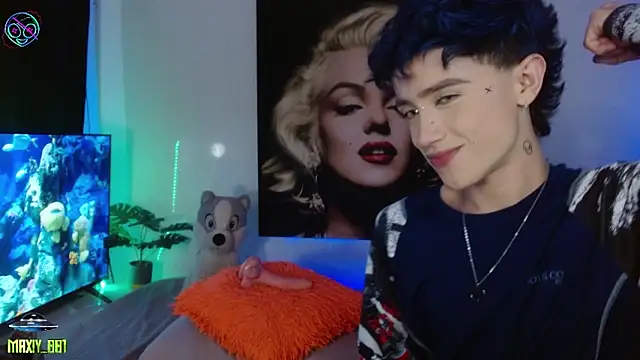 maxiy 001 online show from 11/07/25, 06:46