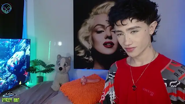 maxiy 001 online show from 11/12/25, 04:46