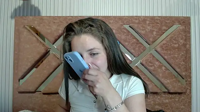 Snapshot of _isaabellaa chatting on 04/18/26, 07:58 isaabellaa online show from 04/18/26, 07:58