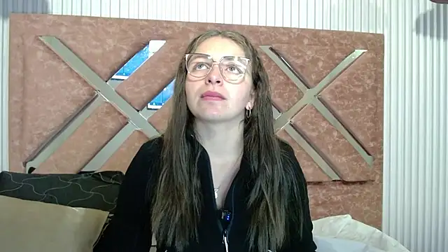 Snapshot of _isaabellaa chatting on 05/19/26, 12:33 isaabellaa online show from 05/19/26, 12:33