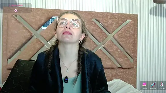 Snapshot of _isaabellaa chatting on 05/23/26, 01:37 isaabellaa online show from 05/23/26, 01:37