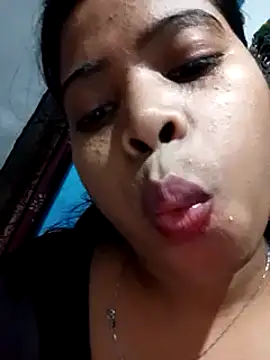 Snapshot of Queen_suman chatting on 12/10/24, 08:08 Queen suman online show from 12/10/24, 08:08