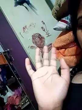 Snapshot of Queen_suman chatting on 02/04/25, 05:31 Queen suman online show from 02/04/25, 05:31
