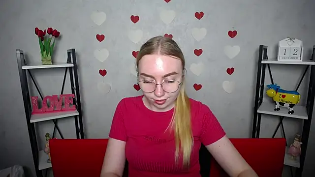 BeatriceFly online show from 12/12/24, 03:16