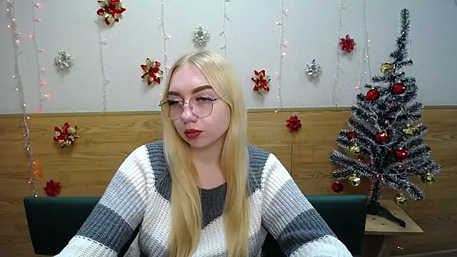 BeatriceFly online show from 12/29/24, 10:23