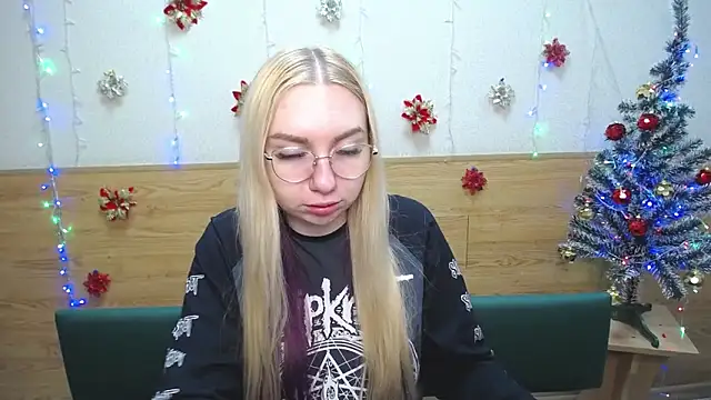 BeatriceFly online show from 01/20/25, 06:21