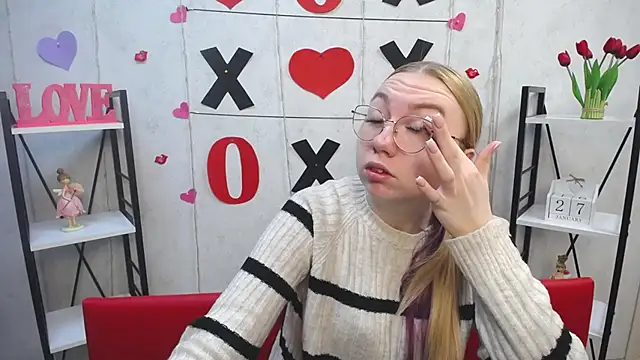 BeatriceFly online show from 01/27/25, 06:30